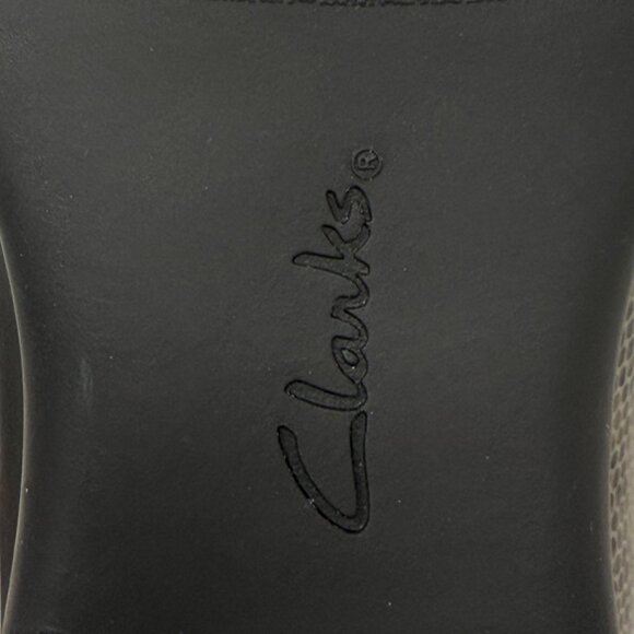 Clarks Womens Leather Snakeskin Print Loafers Sz 7 Gray Slip On Loafer Cheyn - Picture 10 of 10